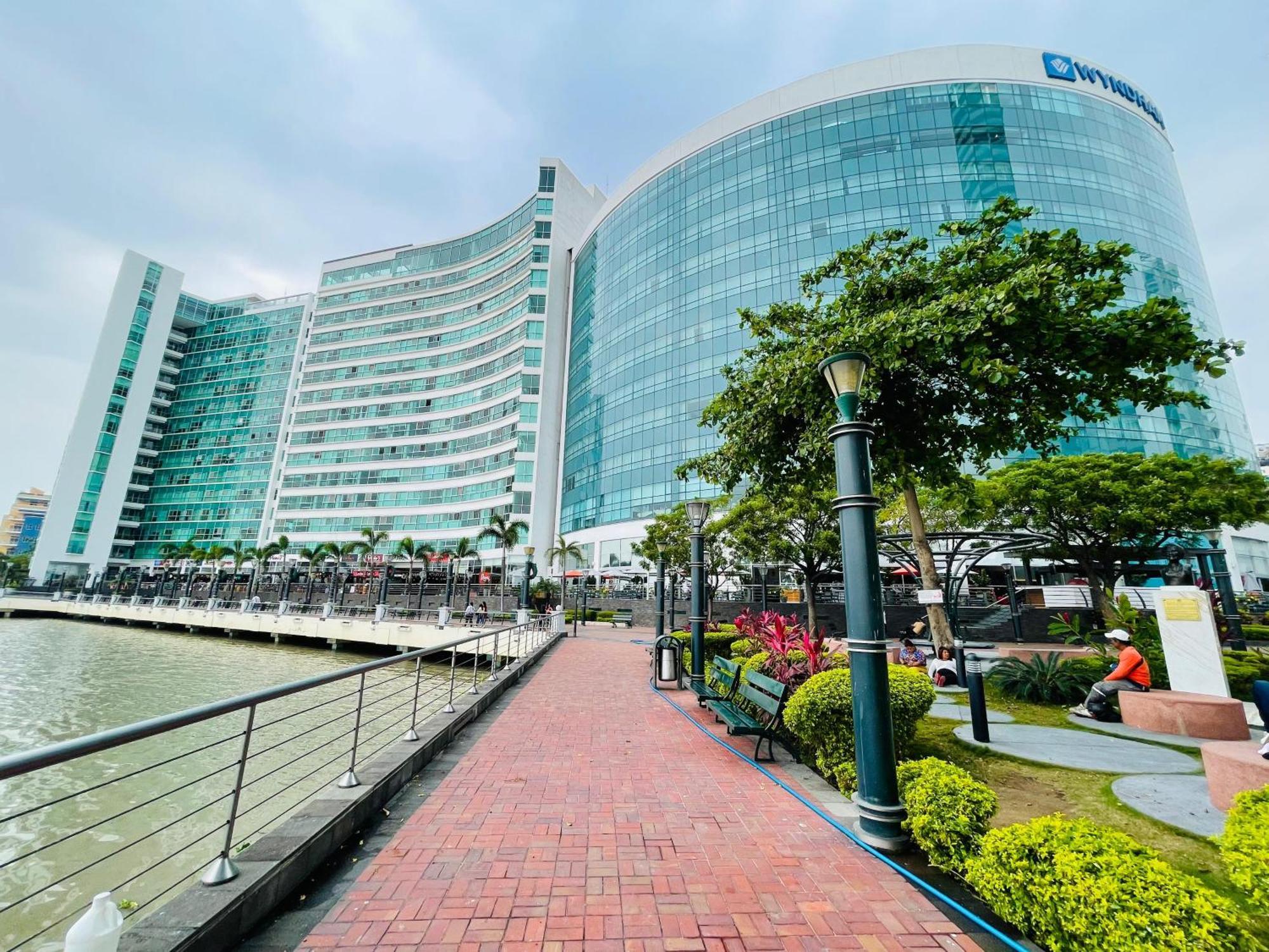 Suite Riverfront Puerto Santa Ana Guayaquil Exterior foto